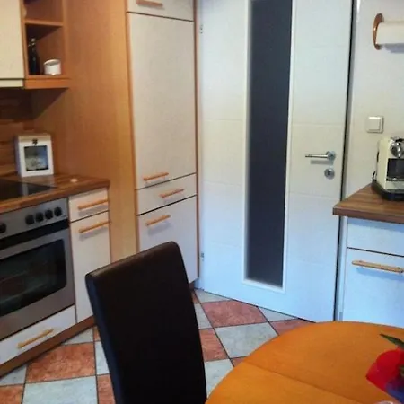 Apartment Gemuetliche 75 Qm Mit Balkon Und Blick Auf Das Goldeck, Mit E-ladestation Spittal an der Drau